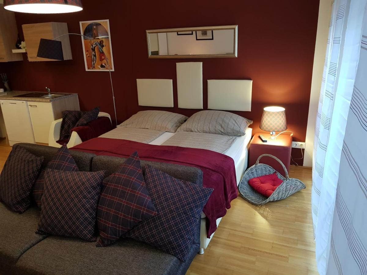 Bullsliving Kaisermuehlen Apartment Erni Next To Uno City ウィーン エクステリア 写真